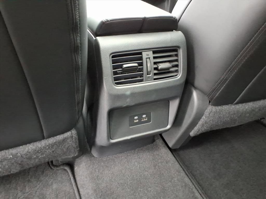 Used 2023 Nissan Rogue SV w/ SV Premium Package image 32