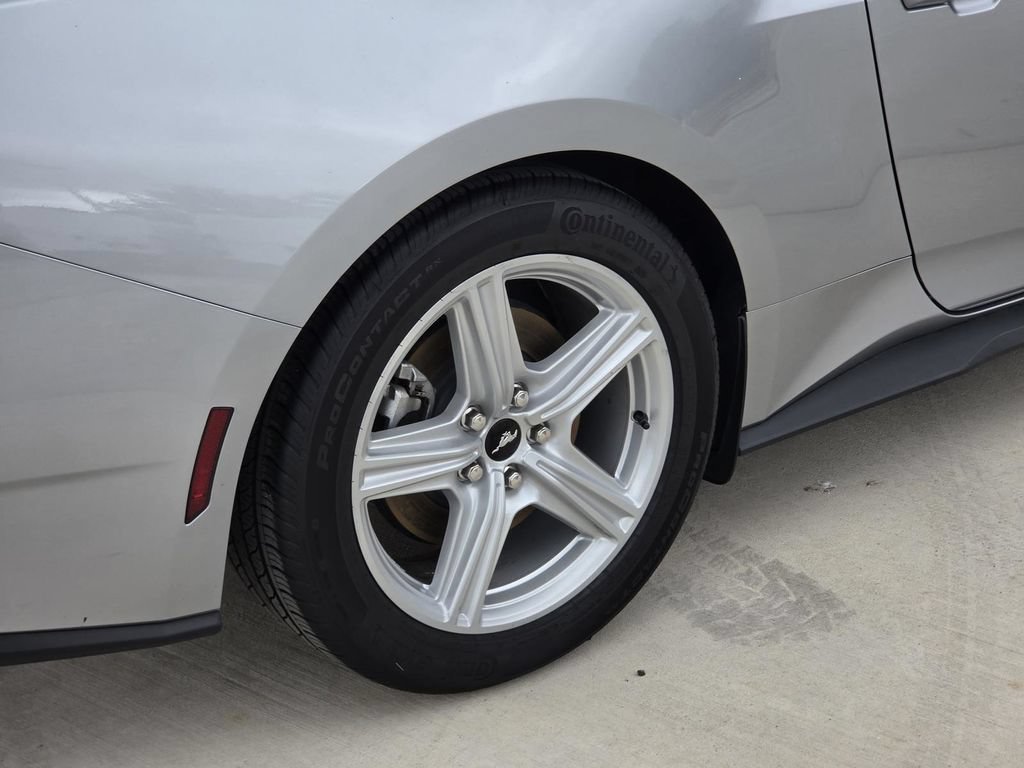 Used 2026 Ford Mustang Premium RWD image 30
