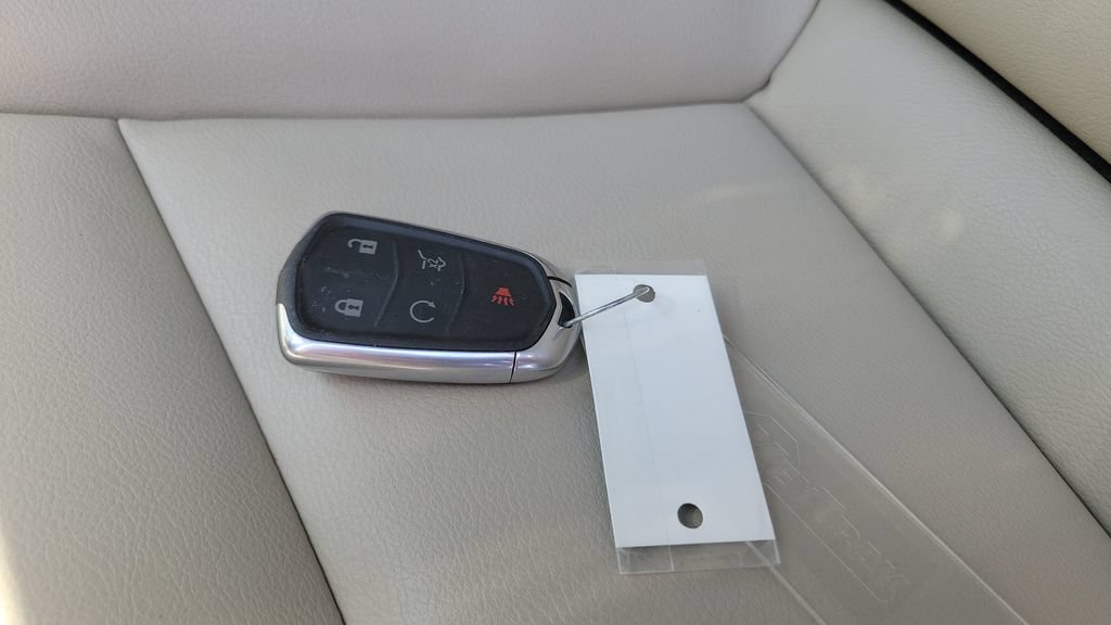 Used 2018 Cadillac XT5 FWD image 28
