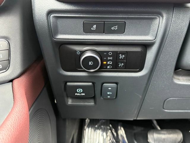 Certified 2024 Ford Expedition Limited RWD image 34