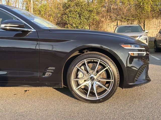 Used 2025 Genesis G70 2.5T image 9
