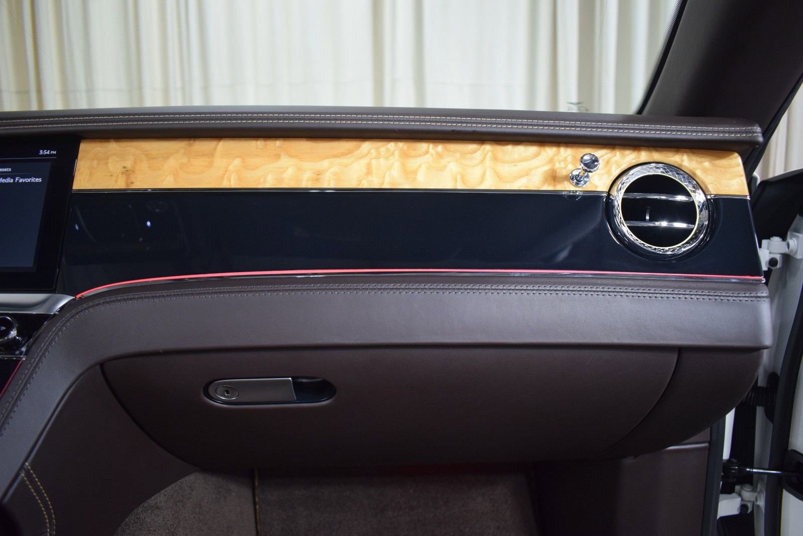 Used 2020 Bentley Continental GT image 23