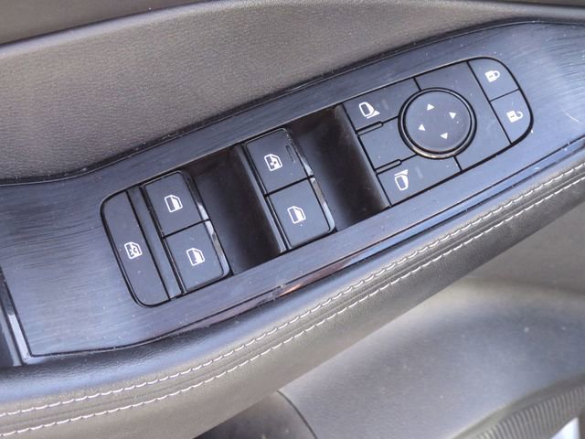 Used 2023 Nissan Rogue SV w/ SV Premium Package FWD image 13