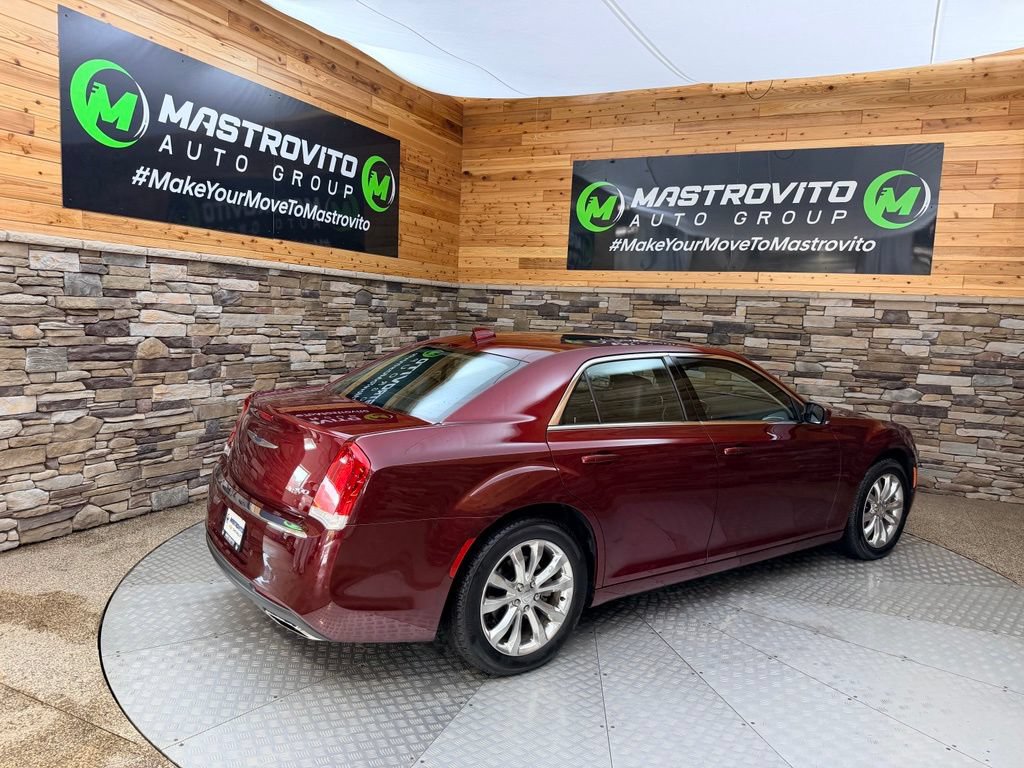Used 2021 Chrysler 300 Touring L AWD/4WD image 7