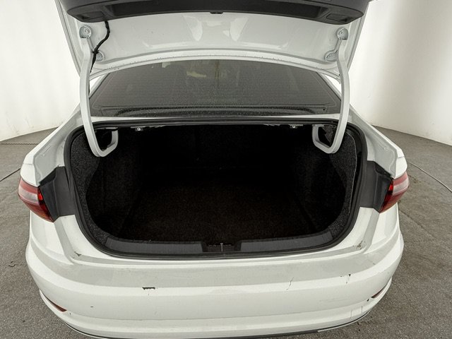 Used 2019 Volkswagen Jetta R-Line FWD image 5