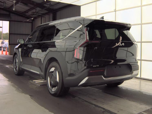 Used 2024 Kia EV9 Wind AWD/4WD image 5