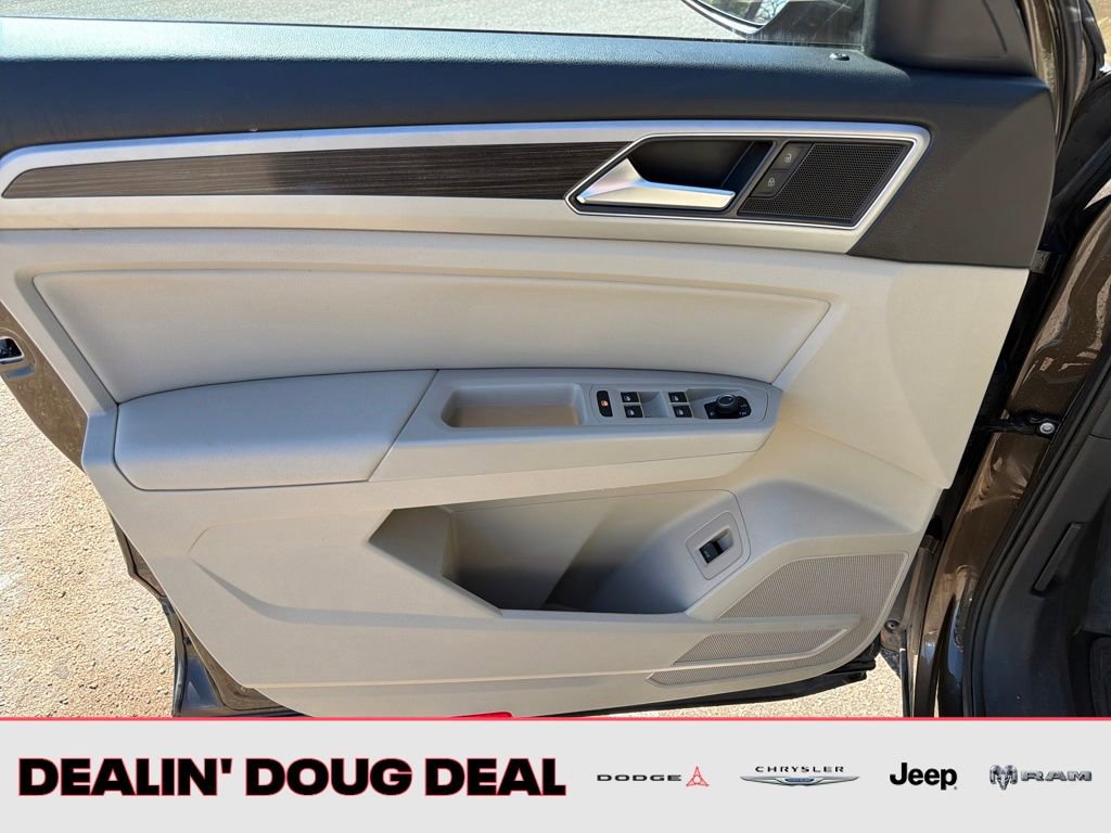 Used 2019 Volkswagen Atlas SE w/ Towing Package FWD image 10