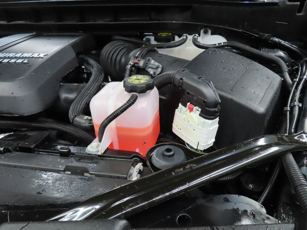 Used 2024 GMC Yukon SLT w/ SLT Luxury Package AWD/4WD image 33