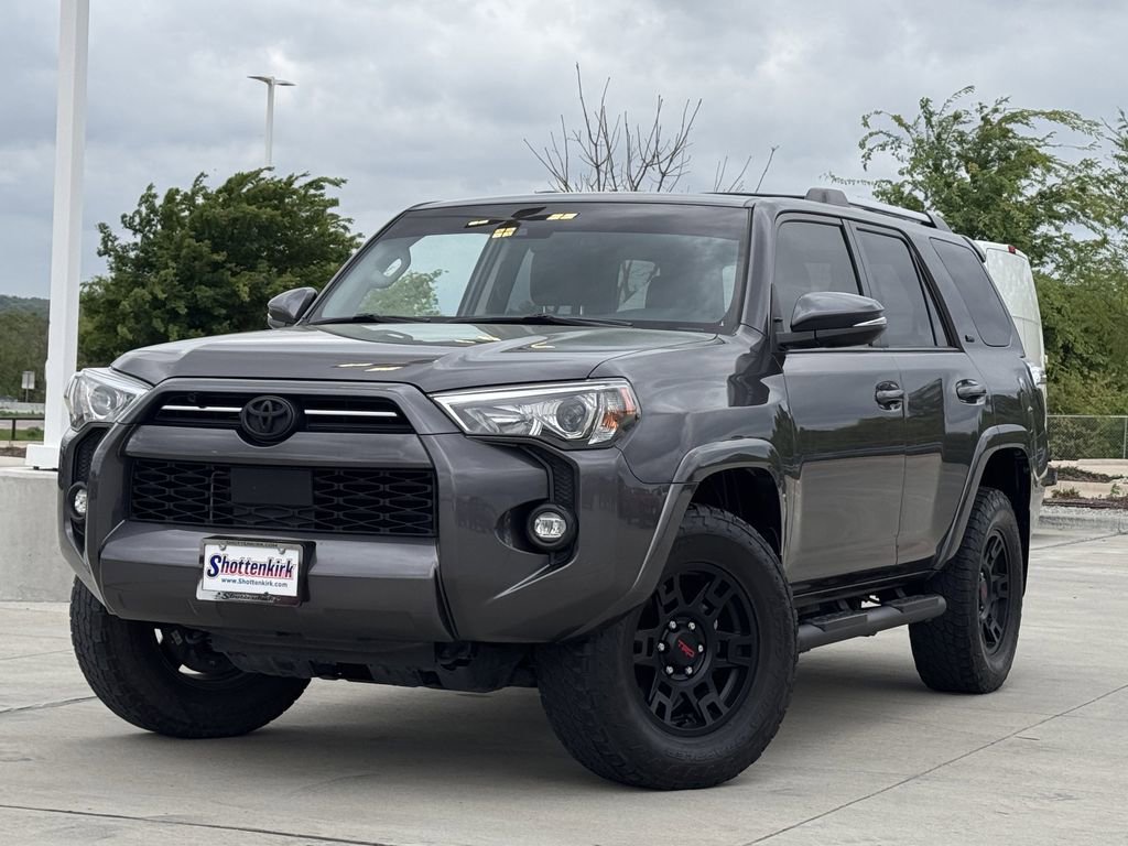 Used 2023 Toyota 4Runner SR5 Premium w/ Moonroof Package AWD/4WD image 2