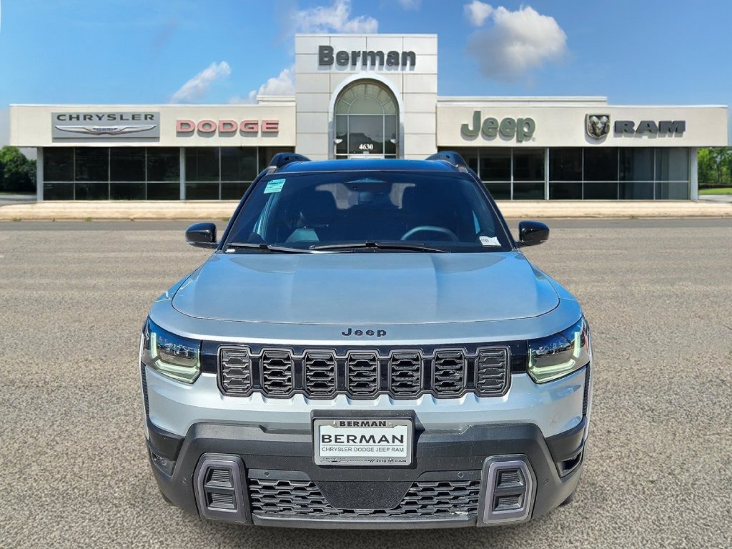 New 2026 Jeep Cherokee Overland w/ Trailer Tow Group AWD/4WD image 4