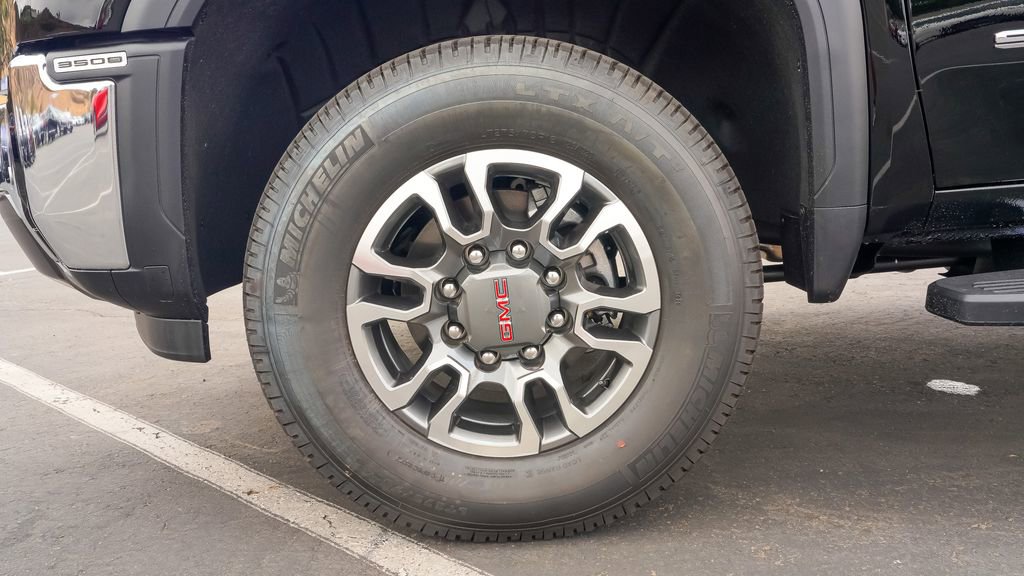 New 2026 GMC Sierra 3500 SLT w/ SLT Premium Package image 7