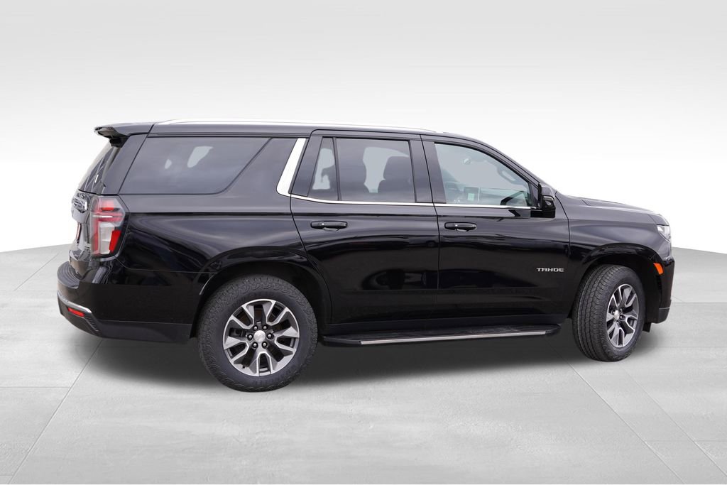 Used 2022 Chevrolet Tahoe LT w/ LT Signature Package image 4