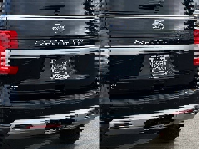 Used 2022 Ford Expedition XLT image 6