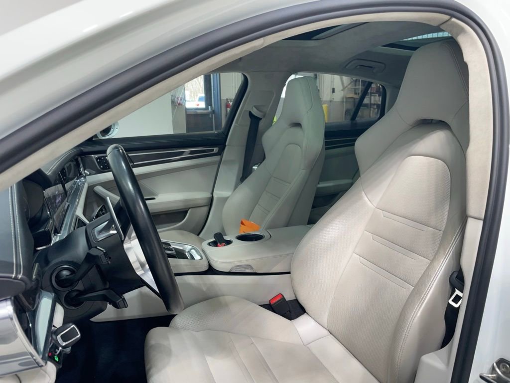 Used 2020 Porsche Panamera GTS image 9