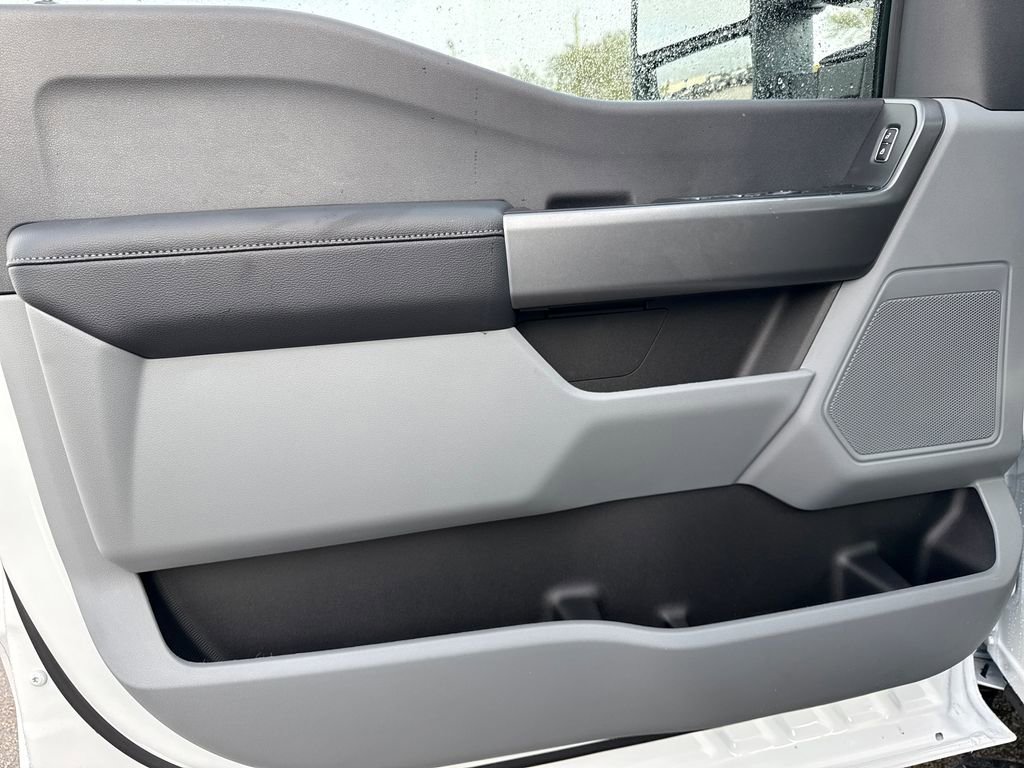 New 2026 Ford F250 4x4 Crew Cab Super Duty image 17