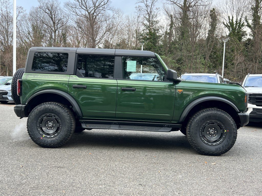 New 2025 Ford Bronco Badlands w/ Sasquatch Package AWD/4WD image 3
