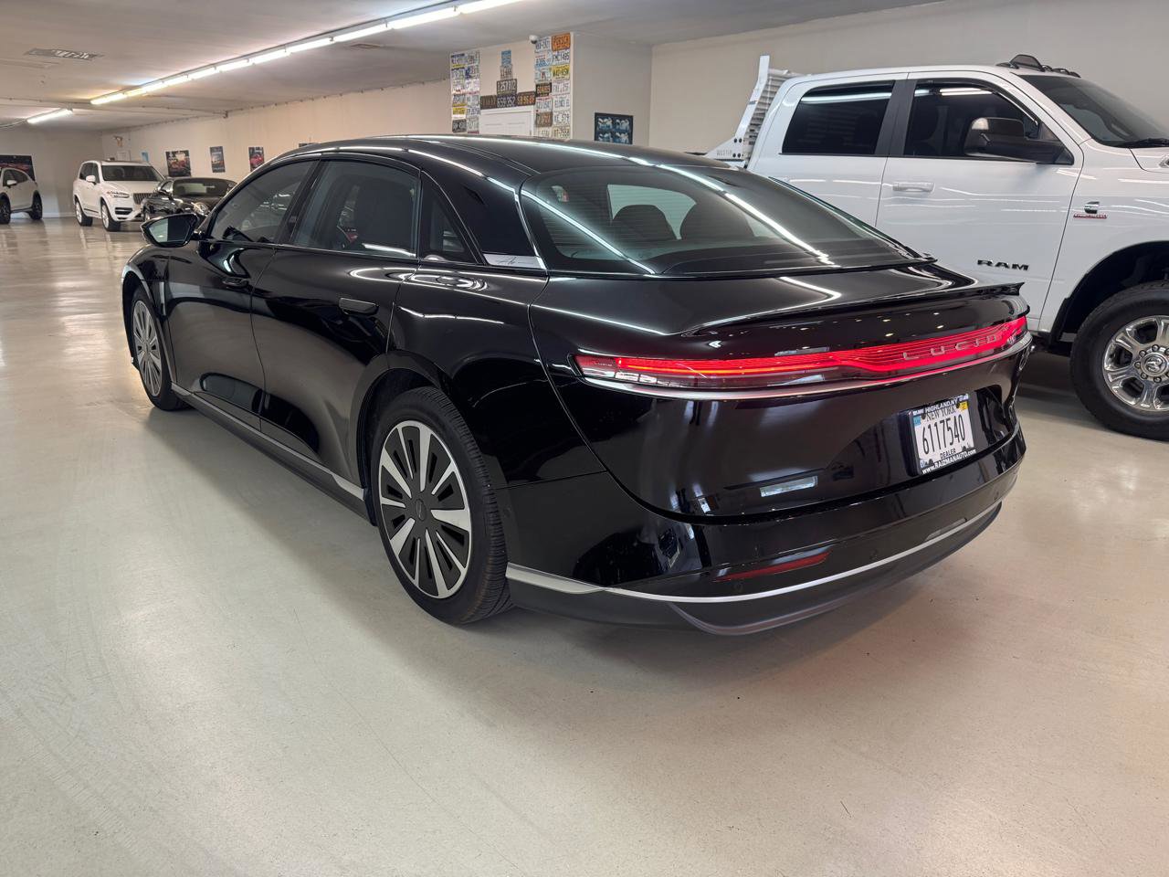 Used 2023 Lucid Air Touring AWD/4WD image 5