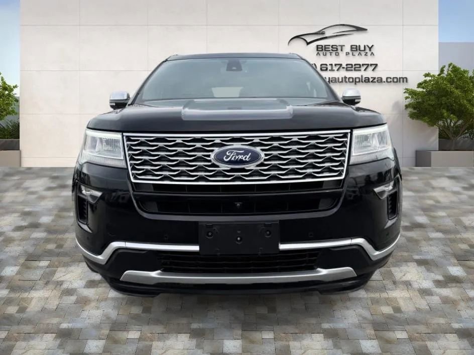Used 2018 Ford Explorer Platinum image 2