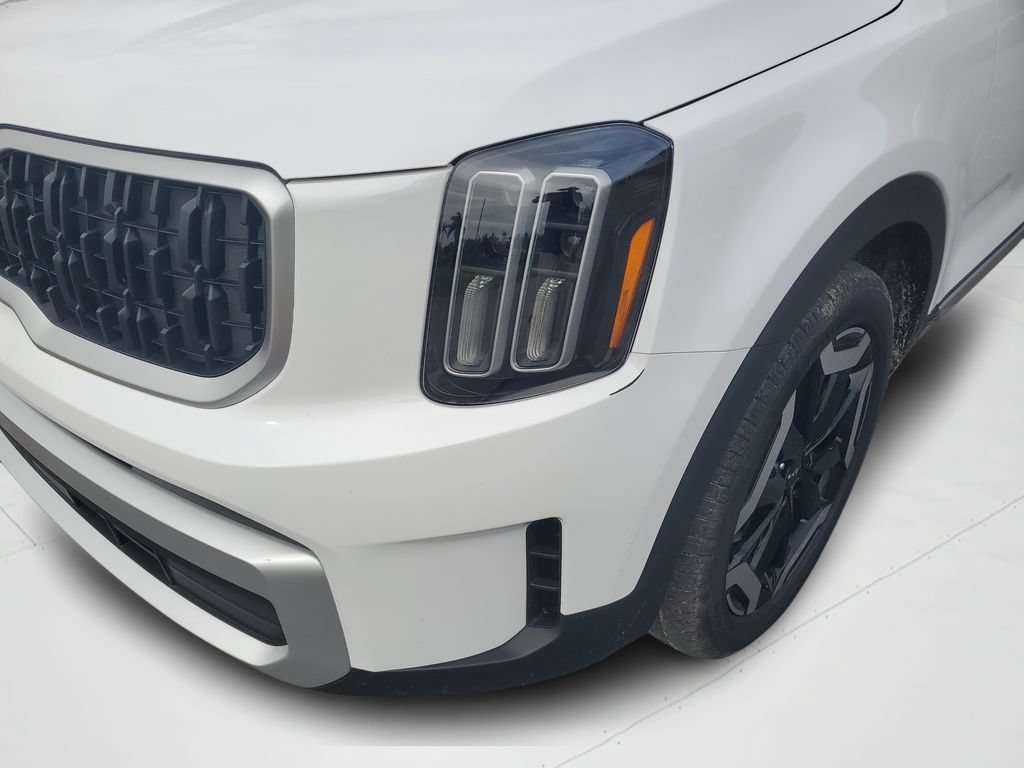 Used 2025 Kia Telluride EX w/ EX Captain's Chair Package AWD/4WD image 26