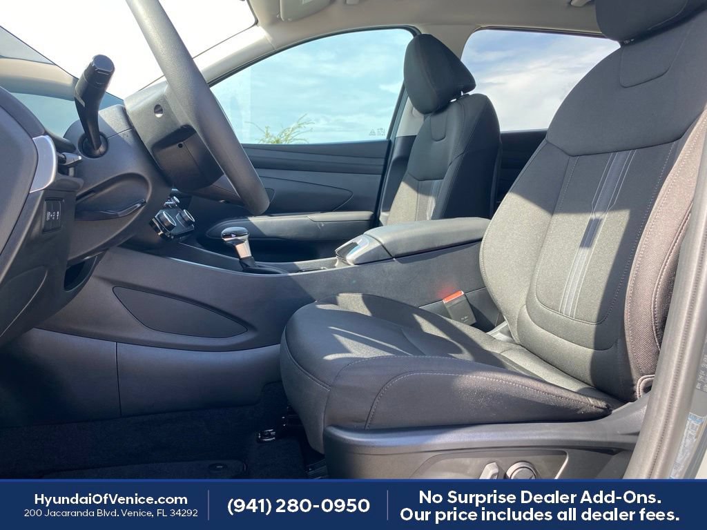 Certified 2025 Hyundai Tucson SEL FWD image 2
