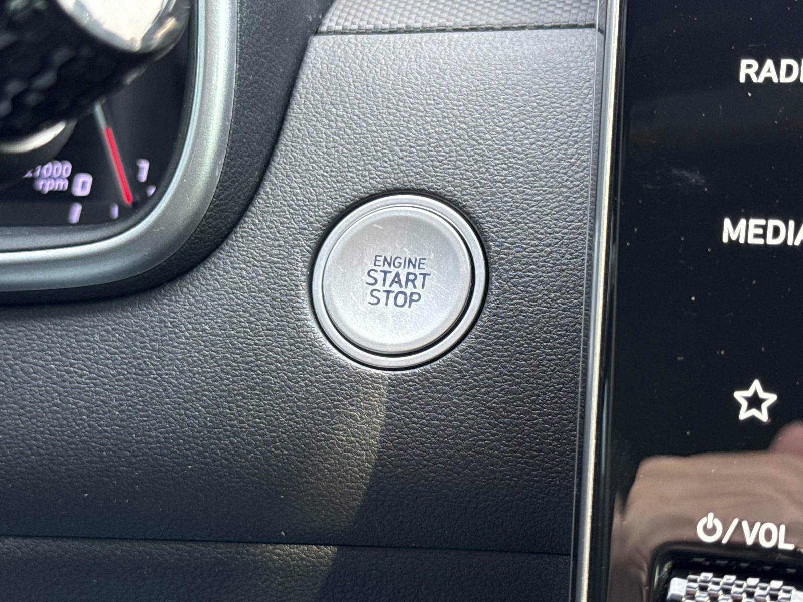 Certified 2023 Hyundai Santa Cruz SEL AWD/4WD image 15