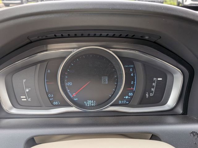 Used 2016 Volvo XC60 T6 Platinum w/ Protection Package AWD/4WD image 18