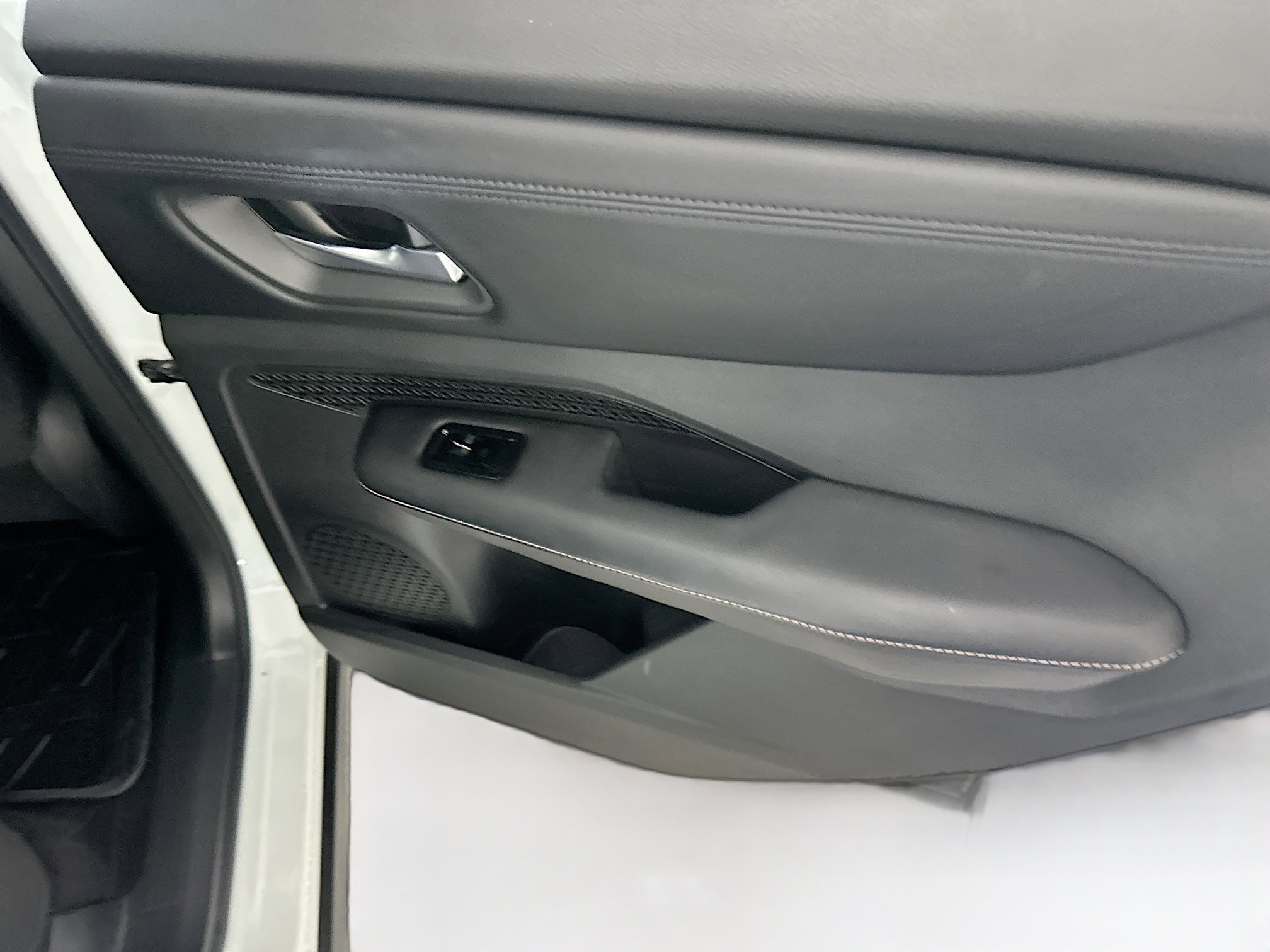 Used 2023 Nissan Ariya VENTURE+ image 29