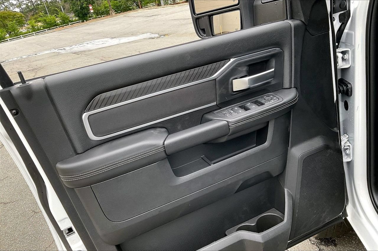 New 2026 RAM 3500 Big Horn AWD/4WD image 26