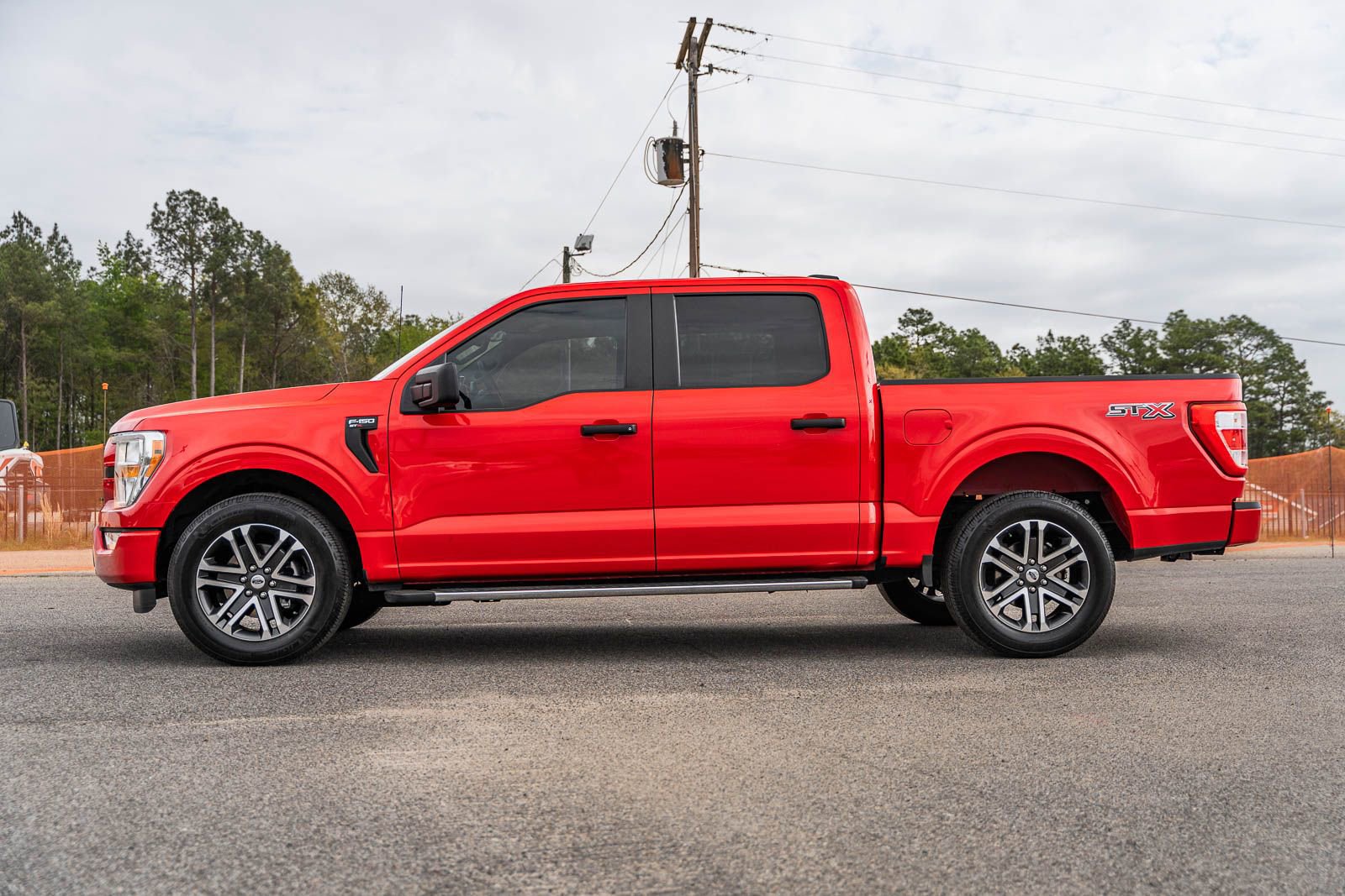 Used 2022 Ford F150 XL w/ STX Appearance Package RWD image 4