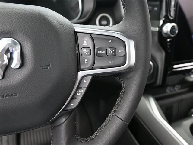 New 2026 RAM 1500 4x4 Crew Cab image 32