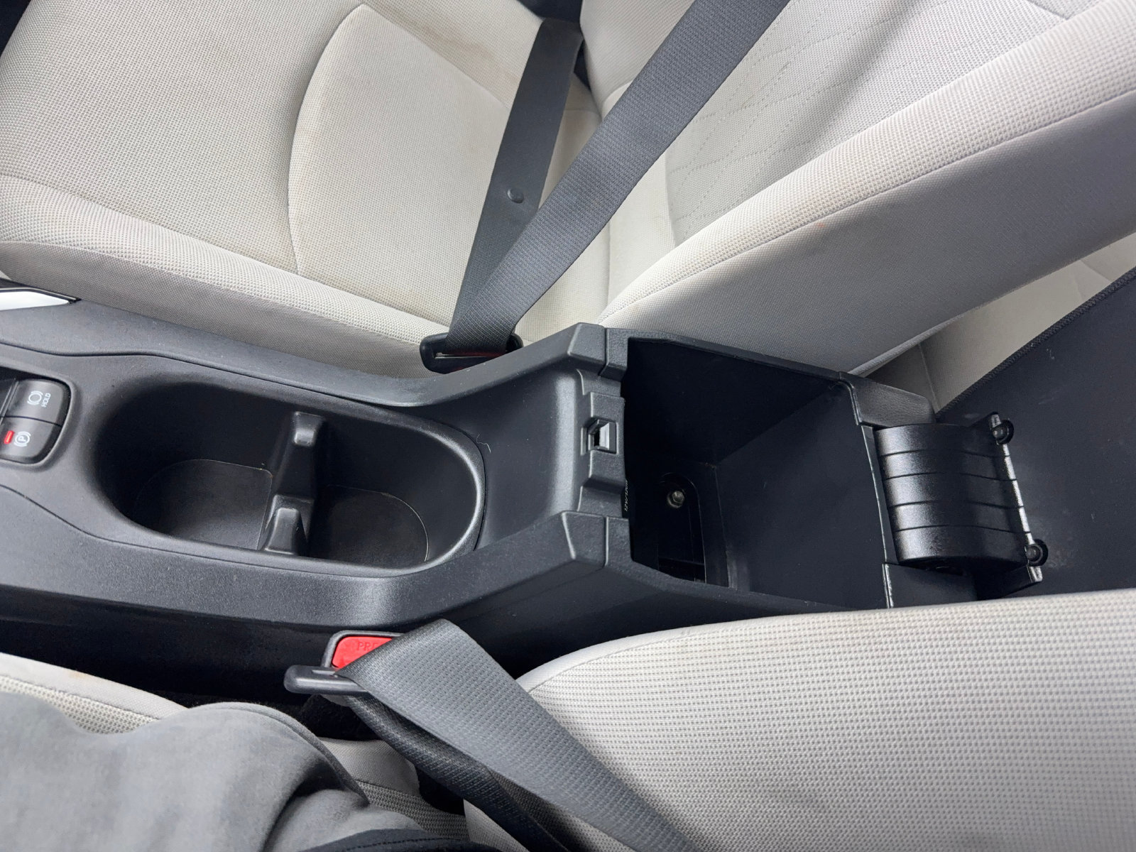Used 2024 Toyota Corolla Cross L FWD image 19