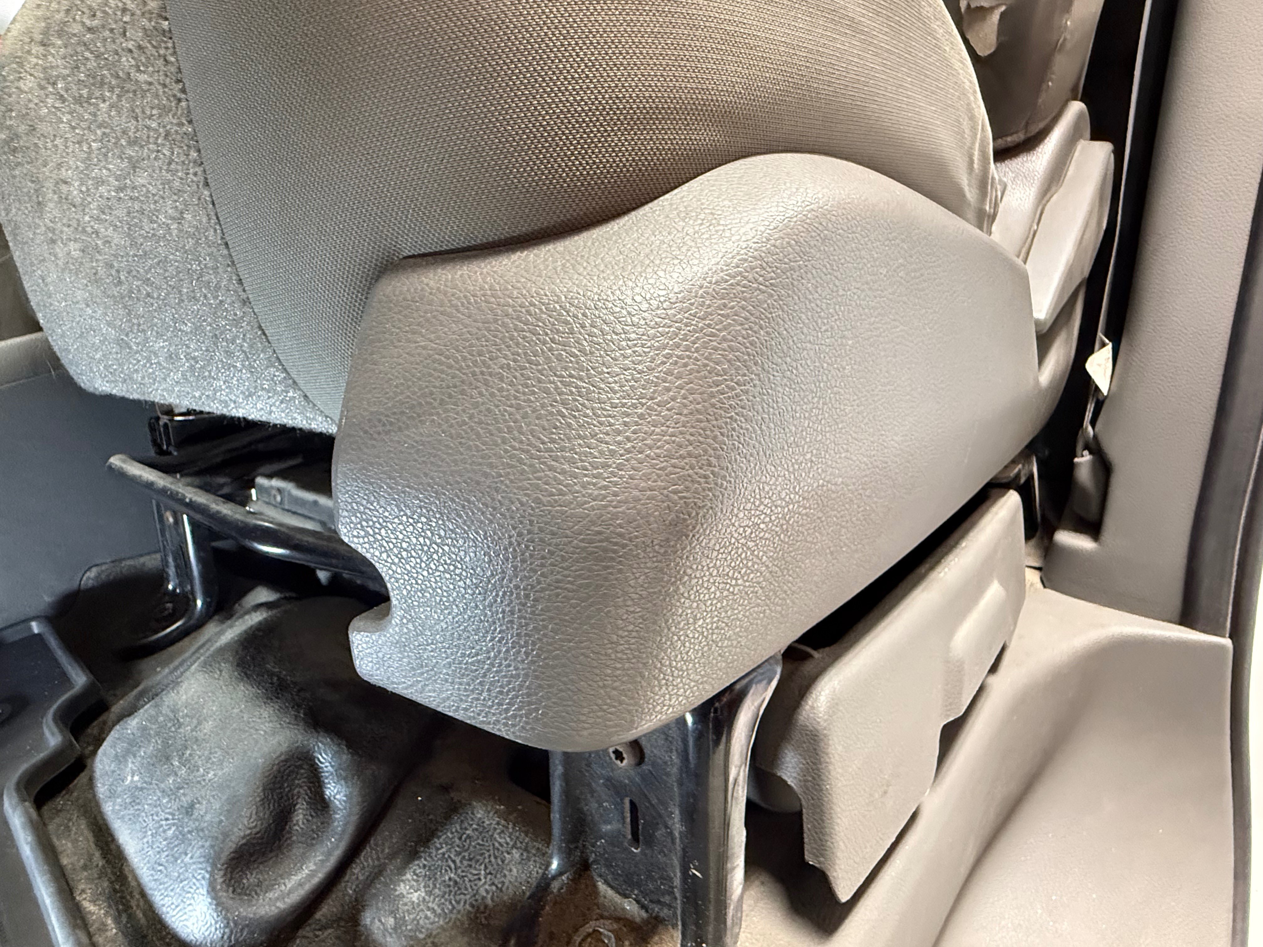 Used 2016 Nissan NV 2500 SV RWD image 17
