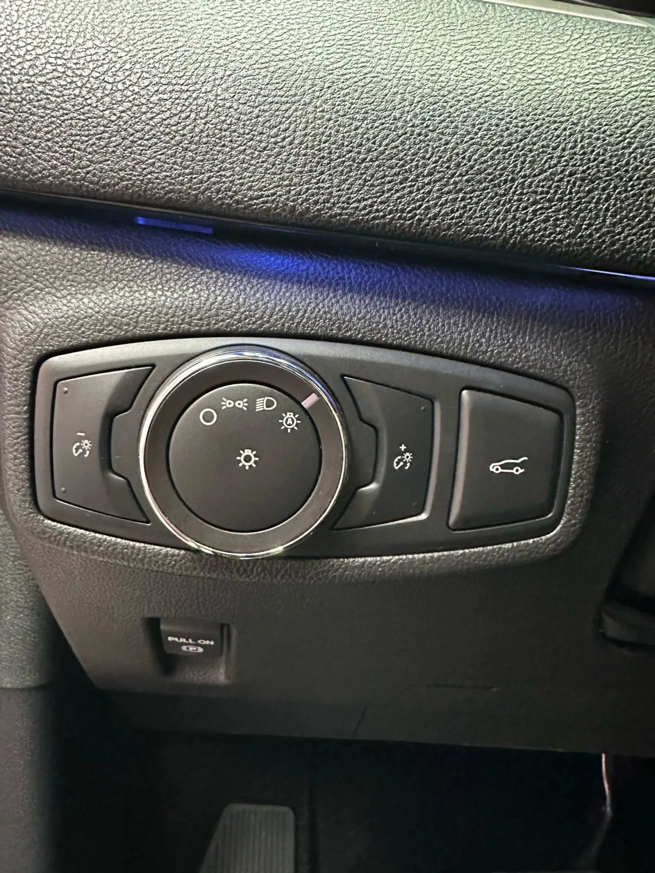 Used 2015 Lincoln MKC AWD w/ Equipment Group 102A Reserve image 12