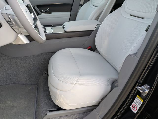 New 2026 Land Rover Range Rover SV image 12