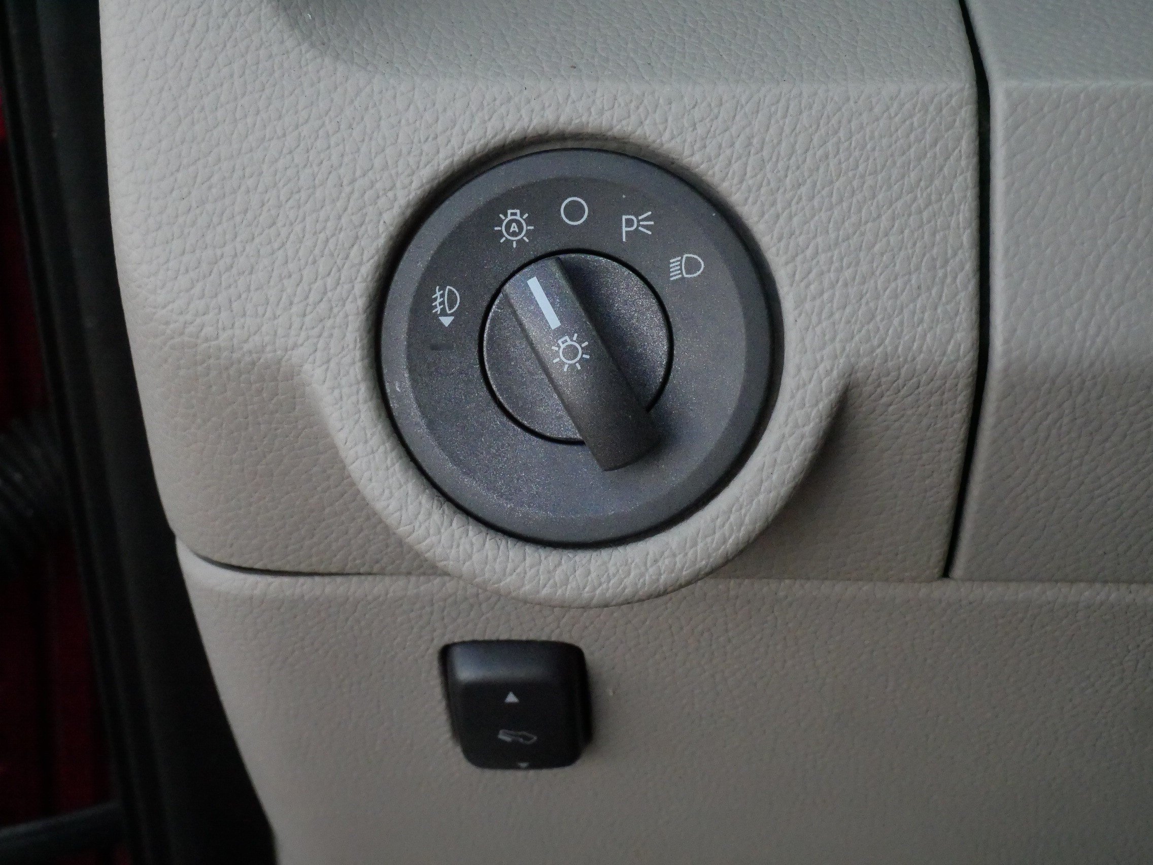 Used 2014 Lincoln Navigator 4WD image 27