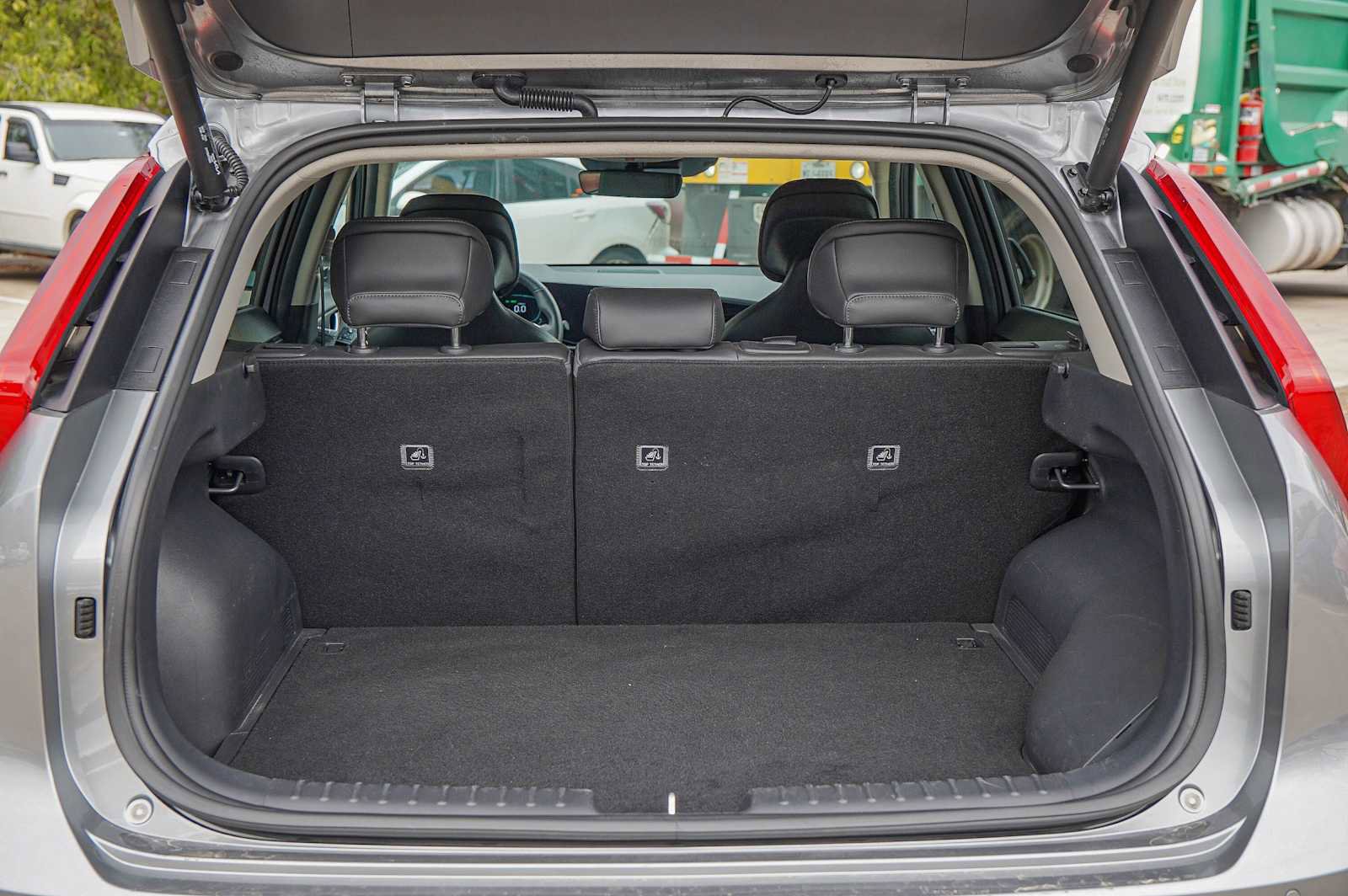 Certified 2024 Kia Niro SX Touring image 33