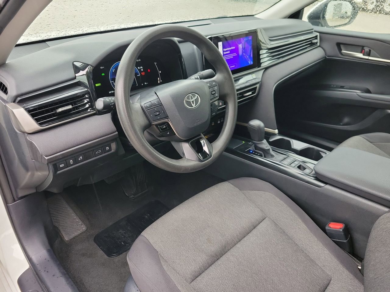 Used 2025 Toyota Camry LE image 16