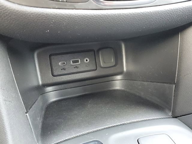 Certified 2023 Chevrolet Equinox RS w/ LPO, Floor Liner Package image 33