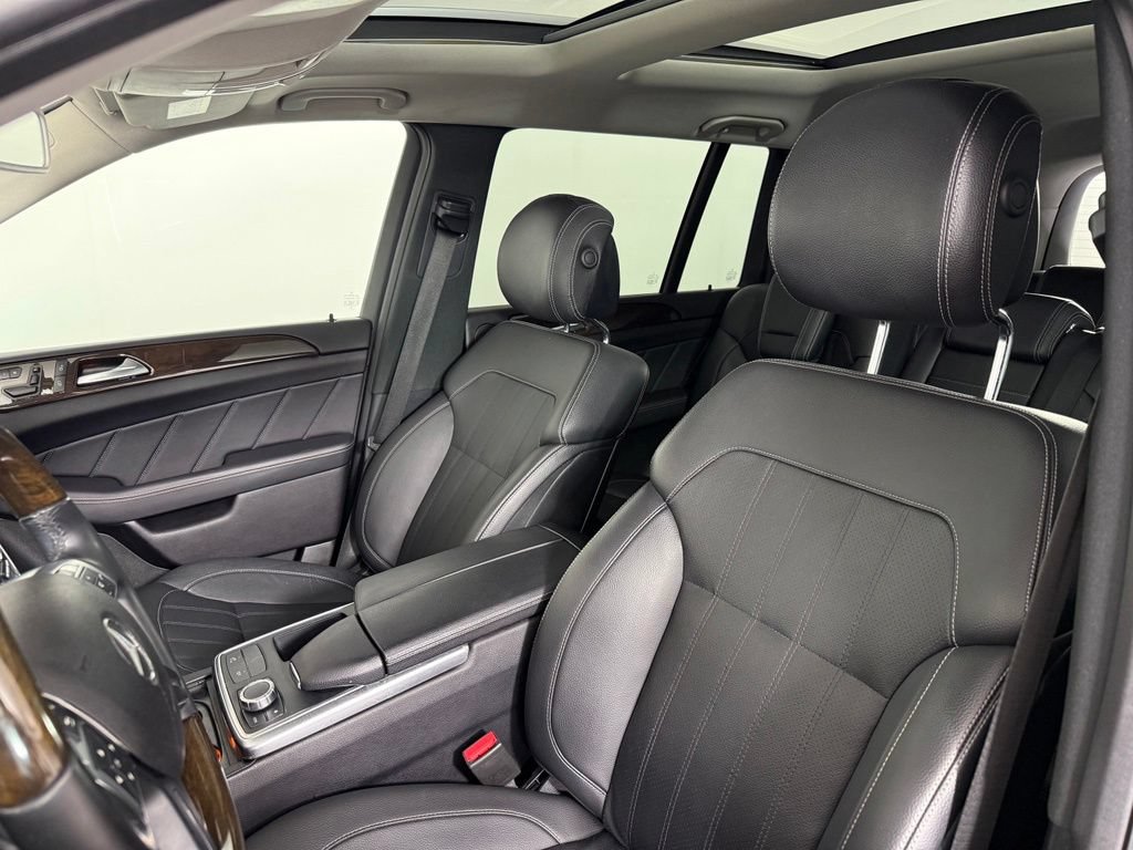Used 2016 Mercedes-Benz GL 450 4MATIC w/ Premium I Package image 5