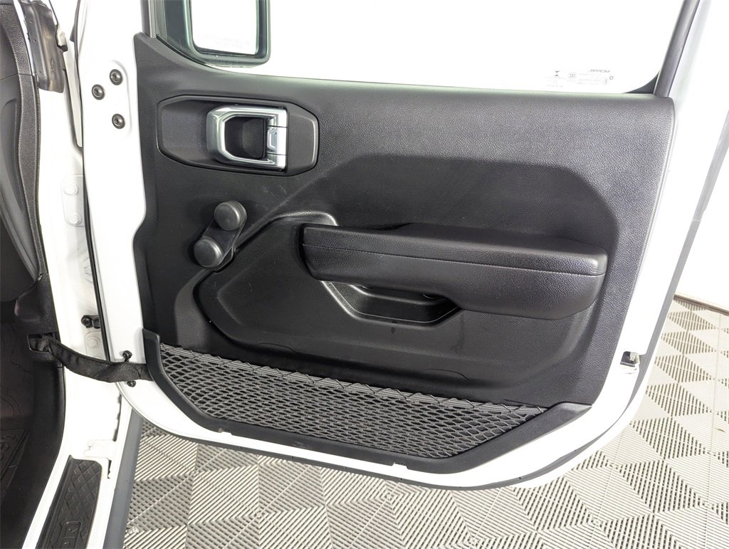 Used 2021 Jeep Gladiator Sport image 32