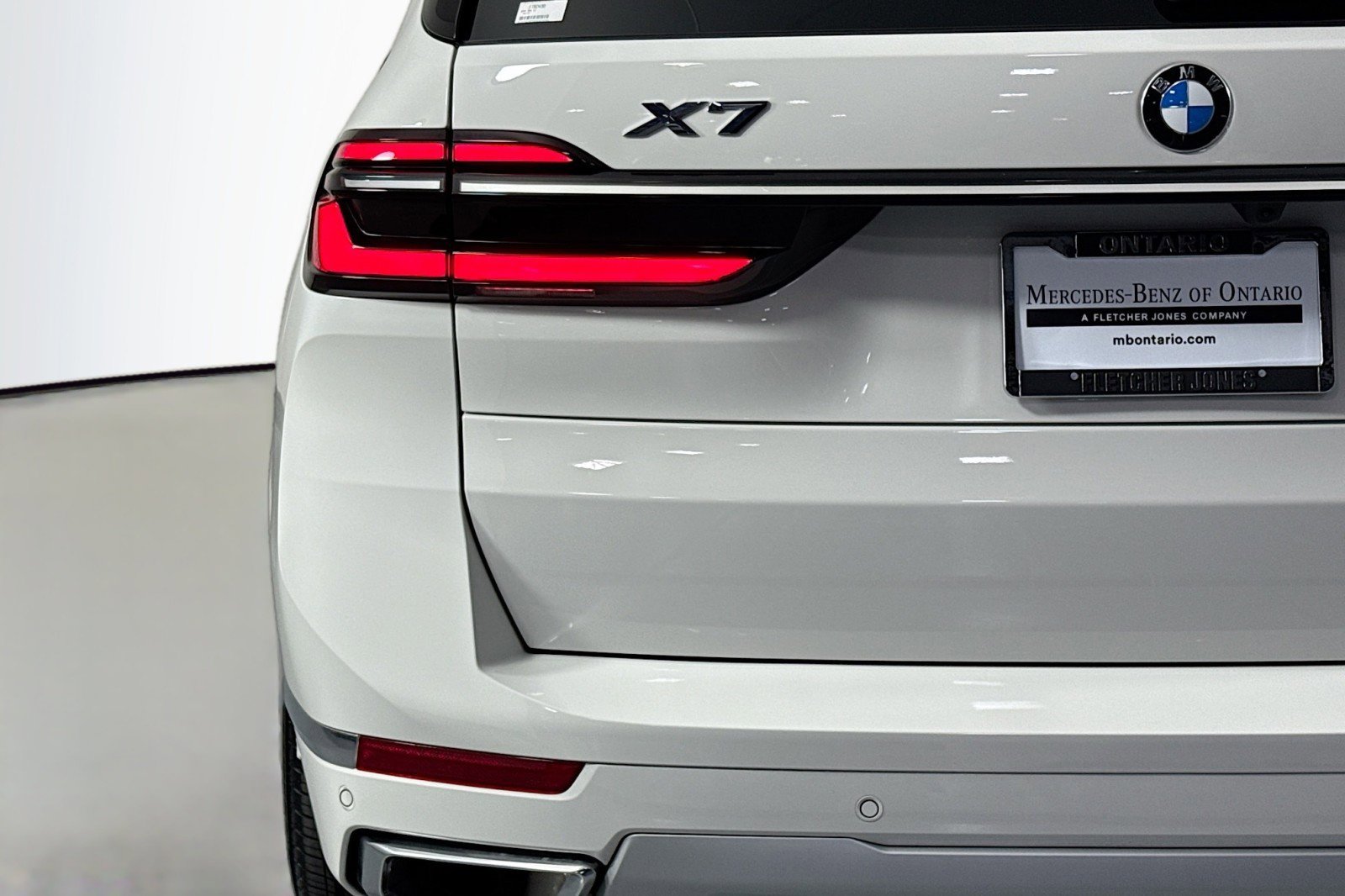 Used 2024 BMW X7 xDrive40i w/ Executive Package image 16