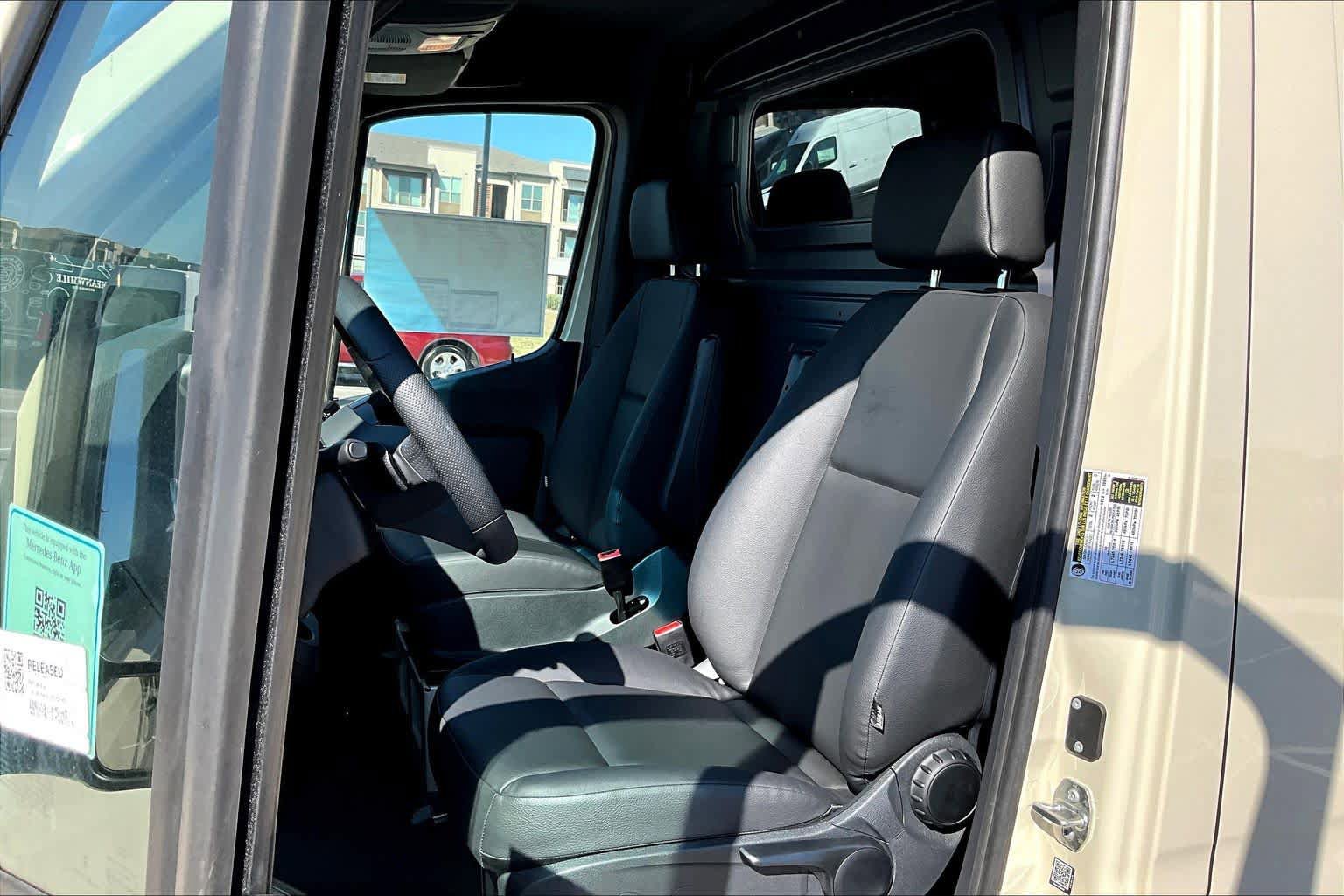 New 2025 Mercedes-Benz Sprinter 2500 image 9