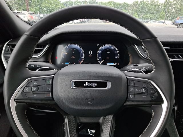 Used 2025 Jeep Grand Cherokee L Laredo w/ Luxury Tech Group I AWD/4WD image 20