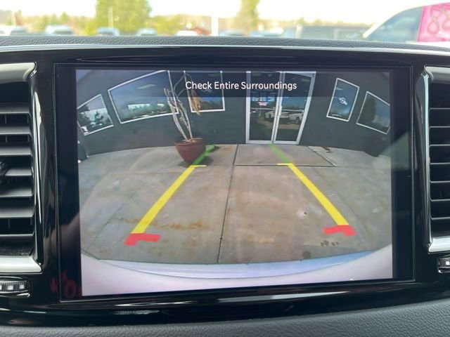 Used 2024 Chrysler Pacifica Touring-L image 28