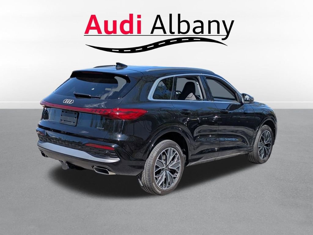 Used 2025 Audi Q5 Premium Plus w/ Premium Plus AWD/4WD image 4