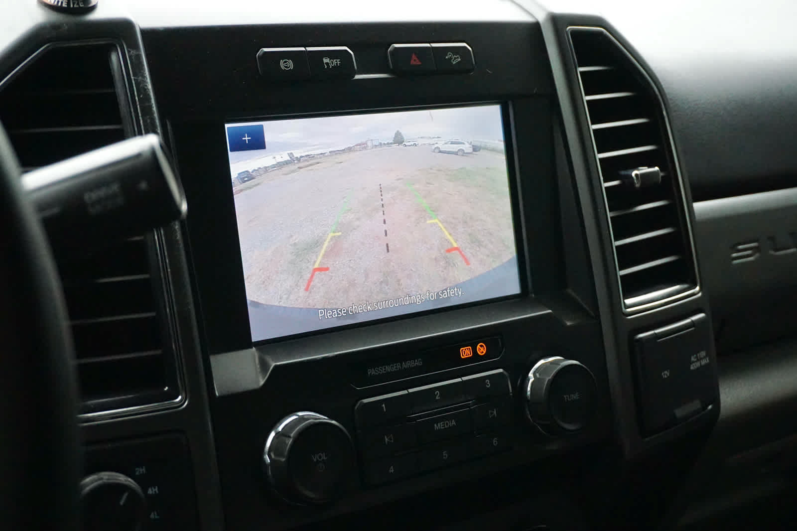 Used 2021 Ford F250 XLT w/ FX4 Off-Road Package AWD/4WD image 14