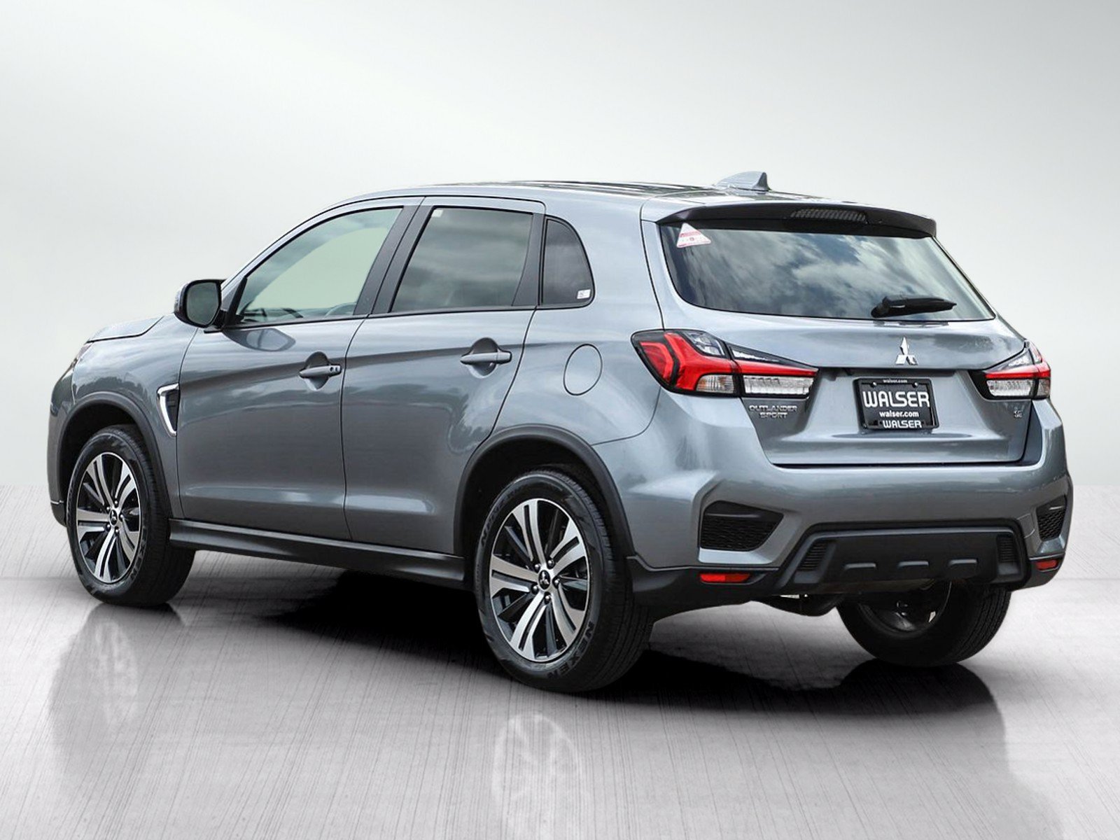 Used 2026 Mitsubishi Outlander Sport SE AWD/4WD image 3