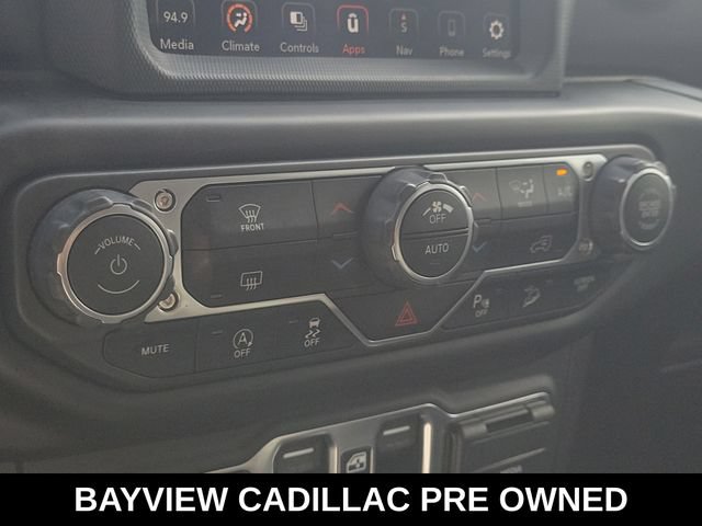 Used 2020 Jeep Wrangler Unlimited Sahara AWD/4WD image 29