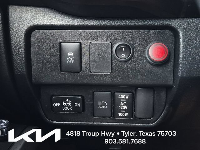 Used 2022 Toyota Tacoma TRD Off-Road AWD/4WD image 28