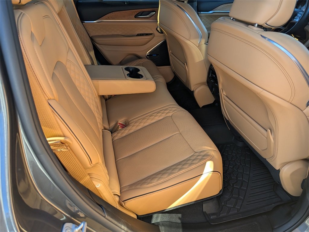 Used 2022 Jeep Grand Cherokee Summit image 14